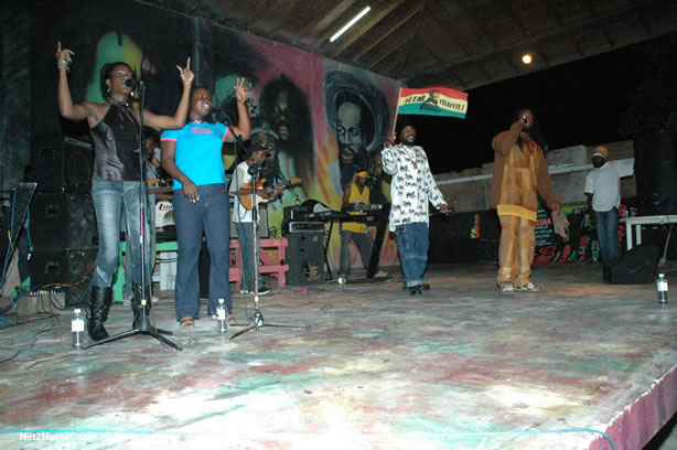 Reggae Superstar - Bush Man @ Bourbon Beach with Boddy Dread & Singing Honour - Presented by Our Music Promotions - Omar & Ama-Donna - Saturday, May 14, 2005 - Negril Travel Guide, Negril Jamaica WI - http://www.negriltravelguide.com - info@negriltravelguide.com...!