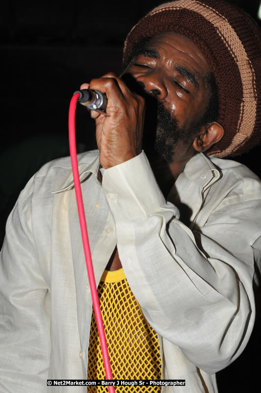  Coco Tea & Silver Cat at Bourbon Beach - Money Cologne Promotions presents The Growning of Coco Tea & Silver Cat at Bourbon Beach, Norman Manley Boulevard, Negril , Westmoreland, Jamaica W.I. - Monday, April 14, 2008 - Photographs by Barry J. Hough Sr. Photojournalist/Photograper - Photographs taken with a Nikon D70, D100, or D300 - Negril Travel Guide, Negril Jamaica WI - http://www.negriltravelguide.com - info@negriltravelguide.com...!