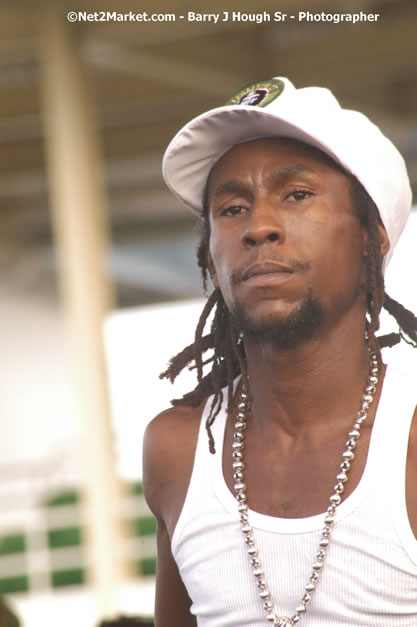 Jah Cure - Cure Fest 2007 - Longing For Concert at Trelawny Multi Purpose Stadium, Trelawny, Jamaica - Sunday, October 14, 2007 - Cure Fest 2007 October 12th-14th, 2007 Presented by Danger Promotions, Iyah Cure Promotions, and Brass Gate Promotions - Alison Young, Publicist - Photographs by Net2Market.com - Barry J. Hough Sr, Photographer - Negril Travel Guide, Negril Jamaica WI - http://www.negriltravelguide.com - info@negriltravelguide.com...!