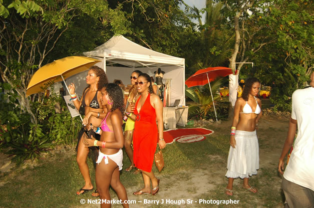 Hybrid Go Ultra - Independence Negril 2K7 - A Barefoot Beach Party @ The Hybrid Beach Cove aka Half Moon Beach Club, Sunday, August 5, 2007, Half Moon Beach, Hanover Parish, Jamaica - Negril Travel Guide.com, Negril Jamaica WI - http://www.negriltravelguide.com - info@negriltravelguide.com...!