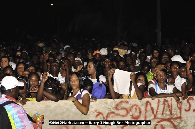 International Dancehall Queen Competition - Big Head Promotions Presents the Red Label Wine Dancehall Queen Competition - Saturday, July 26, 2008 @ Pier One, Montego Bay, Jamaica W.I. - Photographs by Net2Market.com - Barry J. Hough Sr. Photojournalist/Photograper - Photographs taken with a Nikon D300 - Negril Travel Guide, Negril Jamaica WI - http://www.negriltravelguide.com - info@negriltravelguide.com...!