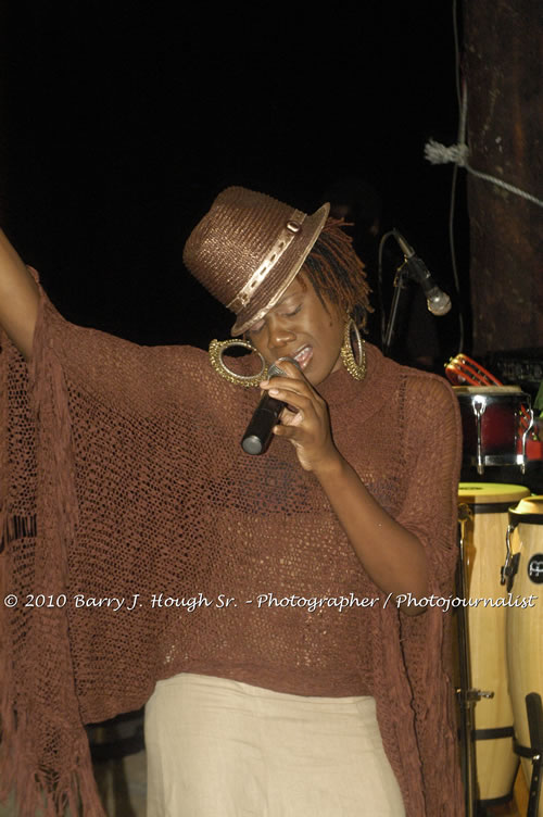 Etana - Live In Concert - One Love Reggae Concert Series 09/10 @ Negril Escape Resort and Spa, December 22, 2009, One Love Drive, West End, Negril, Westmoreland, Jamaica W.I. - Photographs by Net2Market.com - Barry J. Hough Sr, Photographer/Photojournalist - Negril Travel Guide, Negril Jamaica WI - http://www.negriltravelguide.com - info@negriltravelguide.com...!