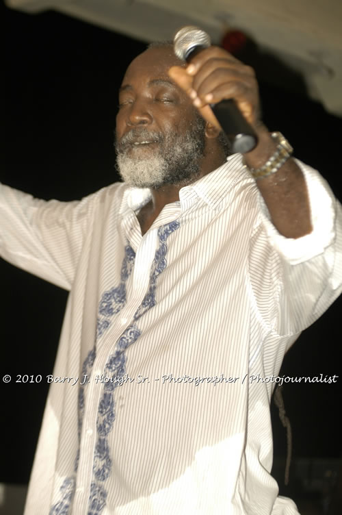 Freddy McGregor - Live In Concert @ Negril Escape Resort and Spa, One Love Drive, West End, Negril, Westmoreland, Jamaica W.I. - Photographs by Net2Market.com - Barry J. Hough Sr, Photographer/Photojournalist - Negril Travel Guide, Negril Jamaica WI - http://www.negriltravelguide.com - info@negriltravelguide.com...!