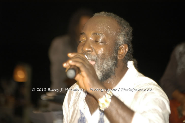 Freddy McGregor - Live In Concert @ Negril Escape Resort and Spa, One Love Drive, West End, Negril, Westmoreland, Jamaica W.I. - Photographs by Net2Market.com - Barry J. Hough Sr, Photographer/Photojournalist - Negril Travel Guide, Negril Jamaica WI - http://www.negriltravelguide.com - info@negriltravelguide.com...!