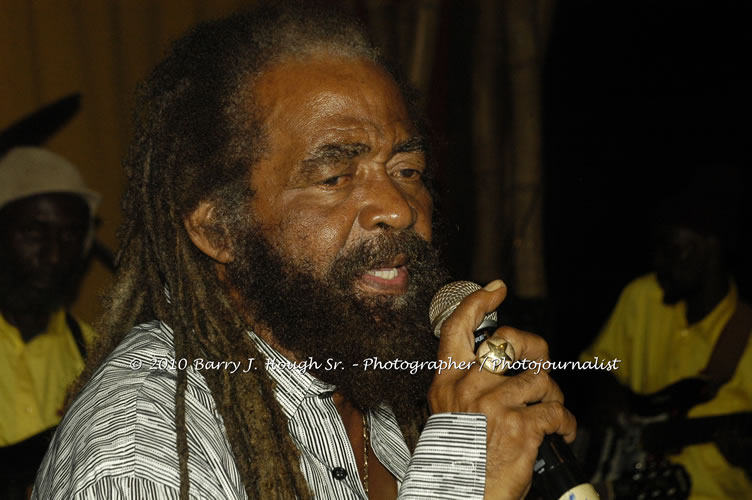 John Holt - Live in Concert - Also featuring Uprising Bank, plus DJ Gemini @ One Love Reggae Concerts Series 09/10 @ Negril Escape Resort & Spa, February 9, 2010, One Love Drive, West End, Negril, Westmoreland, Jamaica W.I. - Photographs by Net2Market.com - Barry J. Hough Sr, Photographer/Photojournalist - The Negril Travel Guide - Negril's and Jamaica's Number One Concert Photography Web Site with over 40,000 Jamaican Concert photographs Published -  Negril Travel Guide, Negril Jamaica WI - http://www.negriltravelguide.com - info@negriltravelguide.com...!