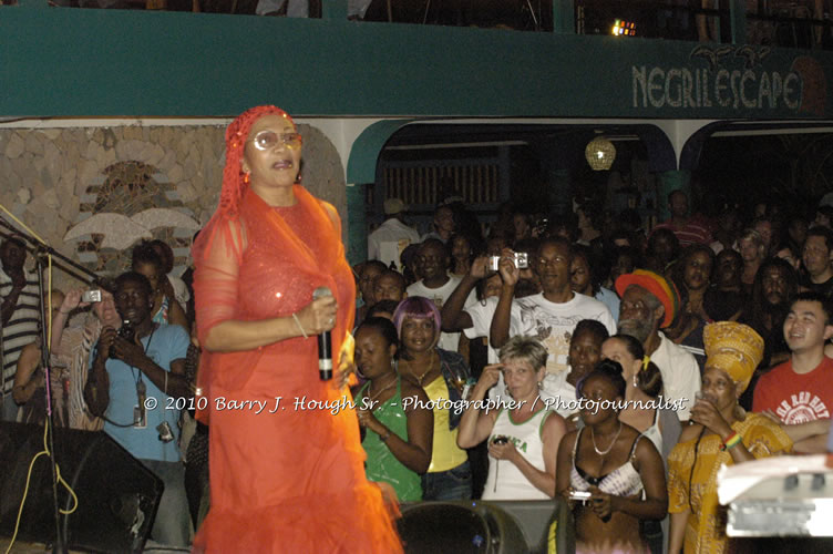 Marcia Griffiths & Edge Michael - Live In Concert - One Love Reggae Concert Series 09/10 @ Negril Escape Resort and Spa, December 29, 2009, One Love Drive, West End, Negril, Westmoreland, Jamaica W.I. - Photographs by Net2Market.com - Barry J. Hough Sr, Photographer/Photojournalist - Negril Travel Guide, Negril Jamaica WI - http://www.negriltravelguide.com - info@negriltravelguide.com...!