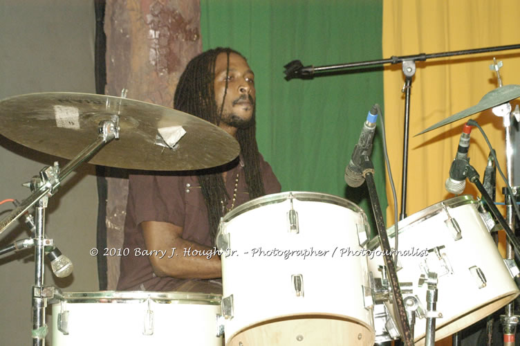 Marcia Griffiths & Edge Michael - Live In Concert - One Love Reggae Concert Series 09/10 @ Negril Escape Resort and Spa, December 29, 2009, One Love Drive, West End, Negril, Westmoreland, Jamaica W.I. - Photographs by Net2Market.com - Barry J. Hough Sr, Photographer/Photojournalist - Negril Travel Guide, Negril Jamaica WI - http://www.negriltravelguide.com - info@negriltravelguide.com...!