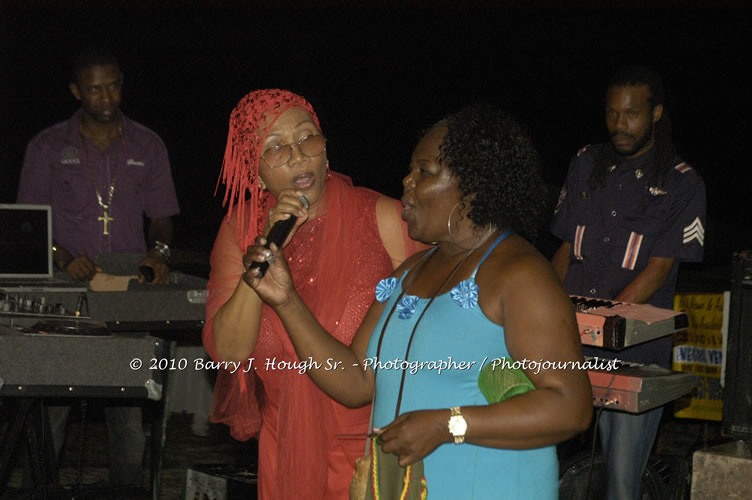 Marcia Griffiths & Edge Michael - Live In Concert - One Love Reggae Concert Series 09/10 @ Negril Escape Resort and Spa, December 29, 2009, One Love Drive, West End, Negril, Westmoreland, Jamaica W.I. - Photographs by Net2Market.com - Barry J. Hough Sr, Photographer/Photojournalist - Negril Travel Guide, Negril Jamaica WI - http://www.negriltravelguide.com - info@negriltravelguide.com...!