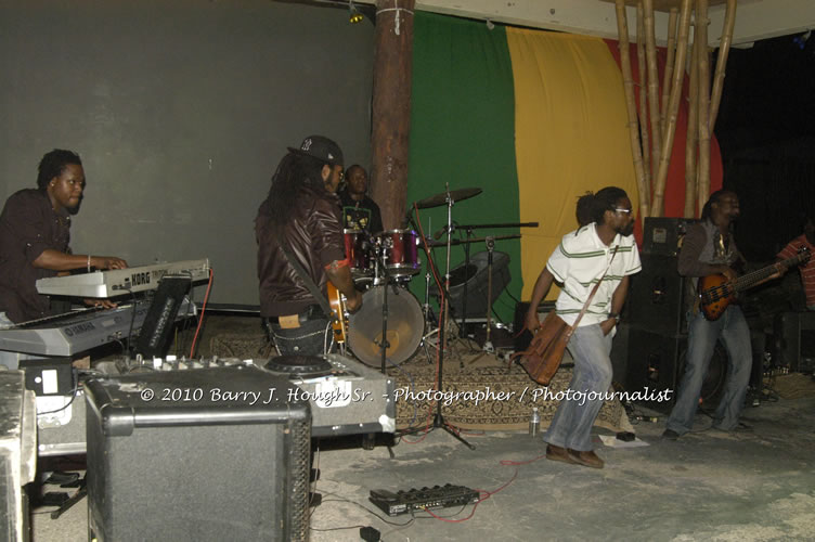 Queen Ifrica - Live In Concert - One Love Reggae Concert Series 09/10 @ Negril Escape Resort and Spa, January 5, 2010, One Love Drive, West End, Negril, Westmoreland, Jamaica W.I. - Photographs by Net2Market.com - Barry J. Hough Sr, Photographer/Photojournalist - Negril Travel Guide, Negril Jamaica WI - http://www.negriltravelguide.com - info@negriltravelguide.com...!