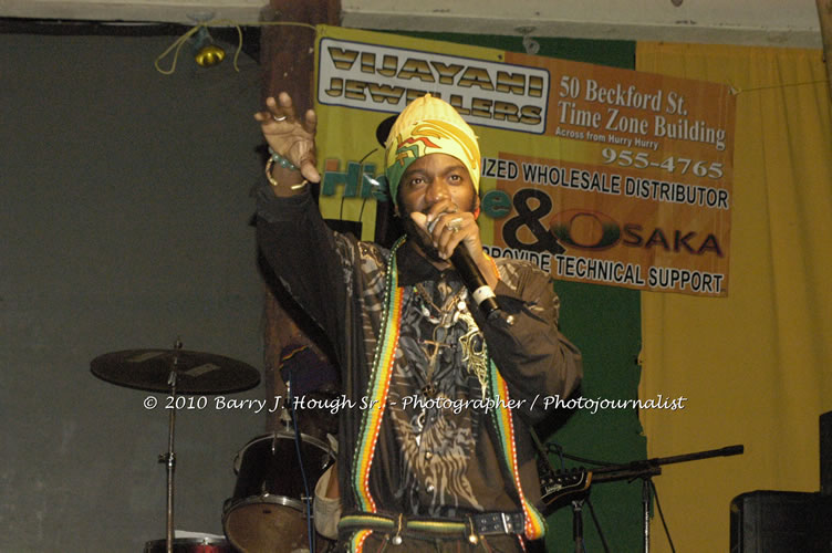 Richie Spice - Live In Concert - One Love Reggae Concert Series 09/10 @ Negril Escape Resort and Spa, January 19, 2010, One Love Drive, West End, Negril, Westmoreland, Jamaica W.I. - Photographs by Net2Market.com - Barry J. Hough Sr, Photographer/Photojournalist - Negril Travel Guide, Negril Jamaica WI - http://www.negriltravelguide.com - info@negriltravelguide.com...!