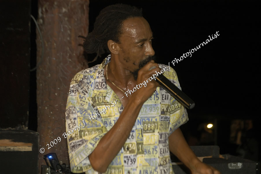  Sanchez - Live in Concert - at the One Love Reggae Concert Series 09/10 @ Negril Escape Resort & Spa - Also Featuring: Timmi Burrell and Justice Merchant- Backing Band Roots Warrior - DJ Gemini - MC Oliver Cargill, Negril Escape Resort & Spa, One Love Drive, West End, Negril, Westmoreland, Jamaica W.I. - Tuesday, November 24, 2009 - Photographs by Net2Market.com - Barry J. Hough Sr, Photographer / Photojournalist - Photos taken with a Nikon D70, D100, or D300 - Negril Travel Guide, Negril Jamaica WI - http://www.negriltravelguide.com - info@negriltravelguide.com...!