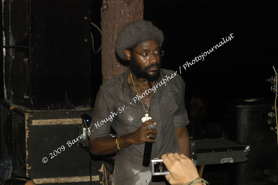  Tarrus Riley - Live in Concert - at the One Love Reggae Concert Series 09/10 @ Negril Escape Resort & Spa - Also Featuring: Mistic Bowie, Monday Justice, Cash, Dean Frazier - DJ Gemini - MC Oliver Cargill, Negril Escape Resort & Spa, One Love Drive, West End, Negril, Westmoreland, Jamaica W.I. - Tuesday, November 17, 2009 - Photographs by Net2Market.com - Barry J. Hough Sr, Photographer / Photojournalist - Photos taken with a Nikon D70, D100, or D300 - Negril Travel Guide, Negril Jamaica WI - http://www.negriltravelguide.com - info@negriltravelguide.com...!