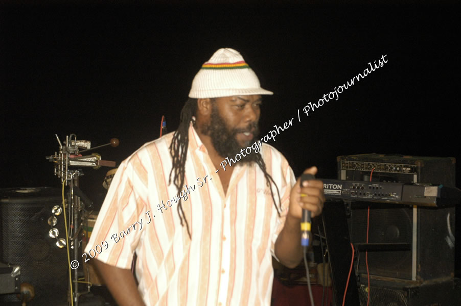  Tarrus Riley - Live in Concert - at the One Love Reggae Concert Series 09/10 @ Negril Escape Resort & Spa - Also Featuring: Mistic Bowie, Monday Justice, Cash, Dean Frazier - DJ Gemini - MC Oliver Cargill, Negril Escape Resort & Spa, One Love Drive, West End, Negril, Westmoreland, Jamaica W.I. - Tuesday, November 17, 2009 - Photographs by Net2Market.com - Barry J. Hough Sr, Photographer / Photojournalist - Photos taken with a Nikon D70, D100, or D300 - Negril Travel Guide, Negril Jamaica WI - http://www.negriltravelguide.com - info@negriltravelguide.com...!