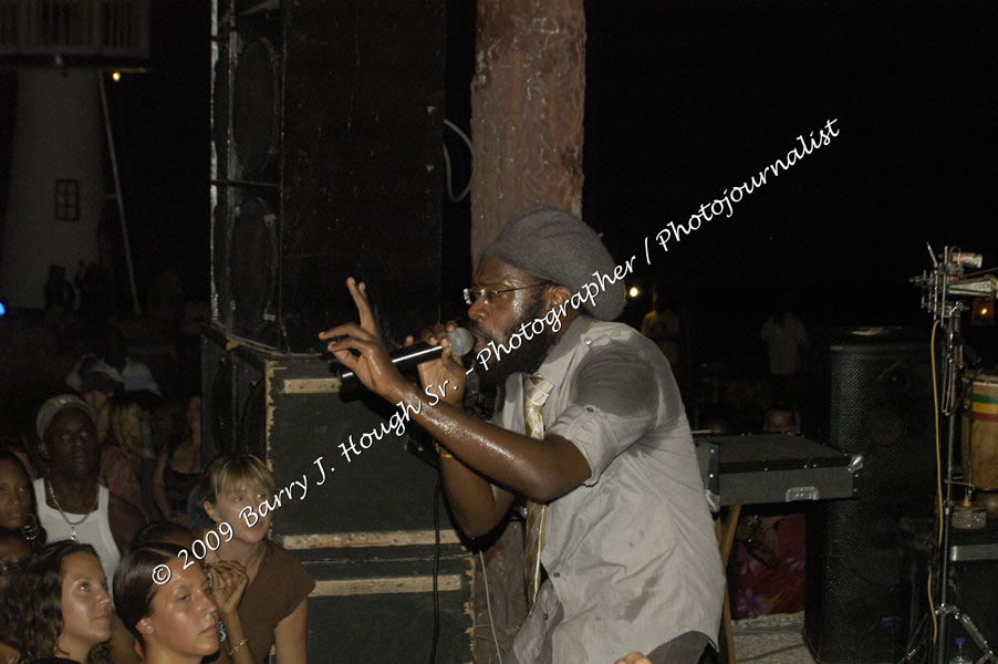  Tarrus Riley - Live in Concert - at the One Love Reggae Concert Series 09/10 @ Negril Escape Resort & Spa - Also Featuring: Mistic Bowie, Monday Justice, Cash, Dean Frazier - DJ Gemini - MC Oliver Cargill, Negril Escape Resort & Spa, One Love Drive, West End, Negril, Westmoreland, Jamaica W.I. - Tuesday, November 17, 2009 - Photographs by Net2Market.com - Barry J. Hough Sr, Photographer / Photojournalist - Photos taken with a Nikon D70, D100, or D300 - Negril Travel Guide, Negril Jamaica WI - http://www.negriltravelguide.com - info@negriltravelguide.com...!