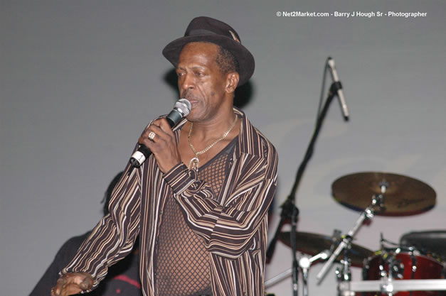 Gregory Isaacs @ Tru-Juice Rebel Salute 2007 - Saturday, January 13, 2007, Port Kaiser Sports Club, St. Elizabeth - Negril Travel Guide, Negril Jamaica WI - http://www.negriltravelguide.com - info@negriltravelguide.com...!