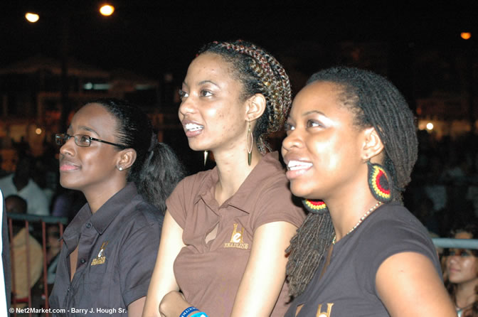 Other Photos - Red Stripe Reggae Sumfest 2005 - International Night #2 - July 23th, 2005 - Negril Travel Guide, Negril Jamaica WI - http://www.negriltravelguide.com - info@negriltravelguide.com...!