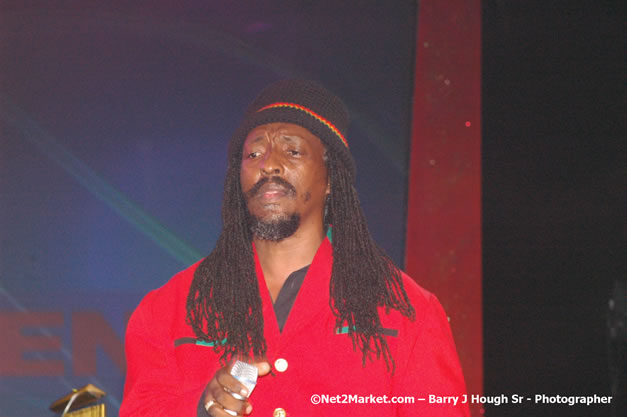 Mackie Conscious - Red Stripe Reggae Sumfest 2007 - Zenith - Saturday, July 21, 2007 - Catherine Hall, Montego Bay, St James, Jamaica W.I. - Negril Travel Guide, Negril Jamaica WI - http://www.negriltravelguide.com - info@negriltravelguide.com...!