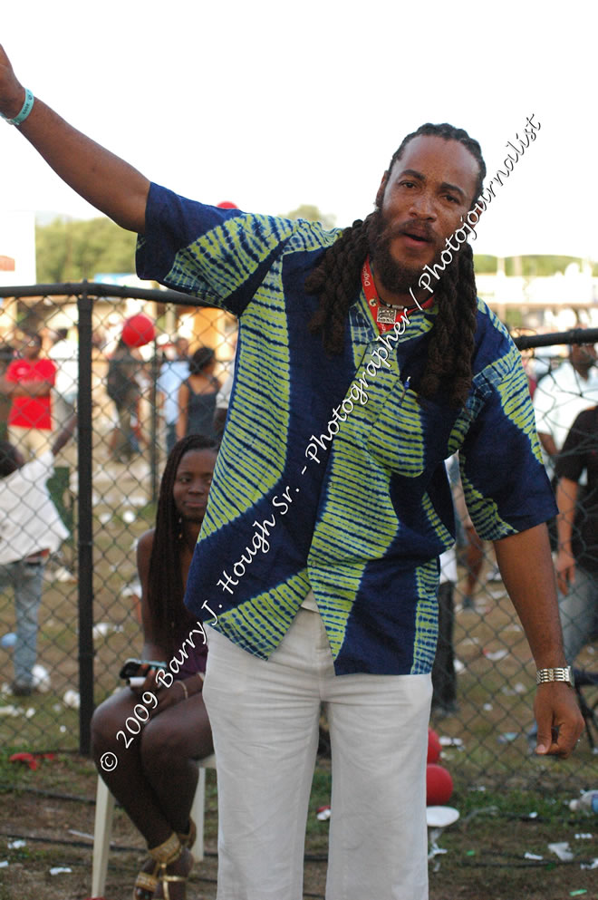 Inner Circle  @ Reggae Sumfest 2009 - International Night 2 - Reggae Sumfest 2009,Catherine Hall, Montego Bay, St. James, Jamaica W.I. - Saturday, July 25, 2009 - Reggae Sumfest 2009, July 19 - 25, 2009 - Photographs by Net2Market.com - Barry J. Hough Sr. Photojournalist/Photograper - Photographs taken with a Nikon D70, D100, or D300 - Negril Travel Guide, Negril Jamaica WI - http://www.negriltravelguide.com - info@negriltravelguide.com...!