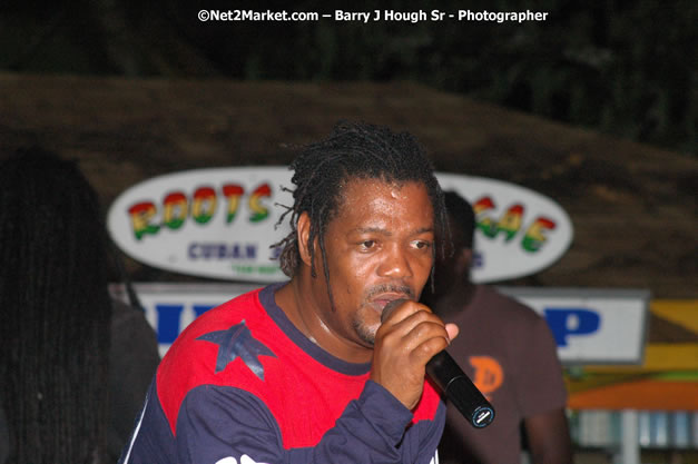 Tarrus Riley, Jimmy Riley, and Dwayne Stephensen - Money Cologne Promotions in association with "British Link Up" presents Summer Jam featuring She's Royal Tarrus Riley & Jimmy Riley - Plus Ras Slick, Sham Dawg, and Whiskey Bagio @ Roots Bamboo, Norman Manley Boulevard, Negril, Jamaica W.I. - Backed up Dean Fraser & The Hurricanne Band - MC Barry G and Rev. BB - July 25, 2007 - Negril Travel Guide.com, Negril Jamaica WI - http://www.negriltravelguide.com - info@negriltravelguide.com...!