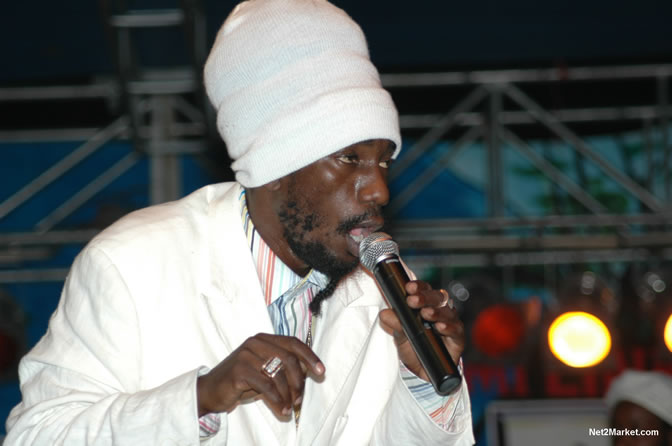 Sizzla - Spring Break 2005 -  6th Anniversary - All Day - All Night - Photo Gallery - Sunday, March 13th - Long Bay Beach, Negril Jamaica - Negril Travel Guide, Negril Jamaica WI - http://www.negriltravelguide.com - info@negriltravelguide.com...!