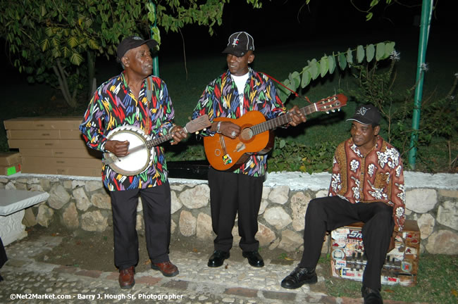 Party Rose Hall Great House - Virgin Atlantic Inaugural Flight To Montego Bay, Jamaica Photos - Sir Richard Bronson, President & Family, and 450 Passengers - Party at Rose Hall Great House, Montego Bay, Jamaica - Tuesday, July 4, 2006 - Negril Travel Guide, Negril Jamaica WI - http://www.negriltravelguide.com - info@negriltravelguide.com...!